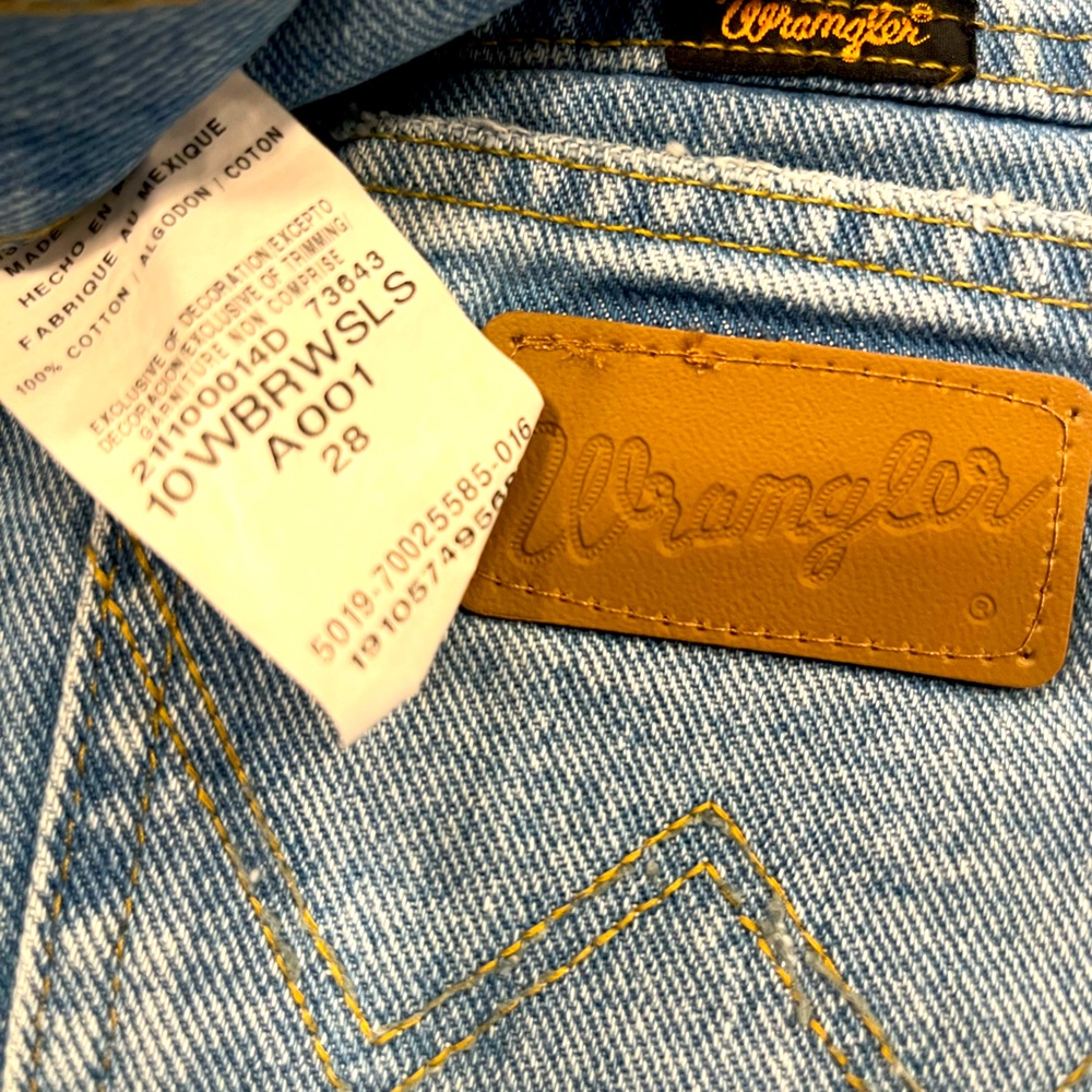 Wrangler Reworked Cut-Off Denim Short - Picture 2 of 5